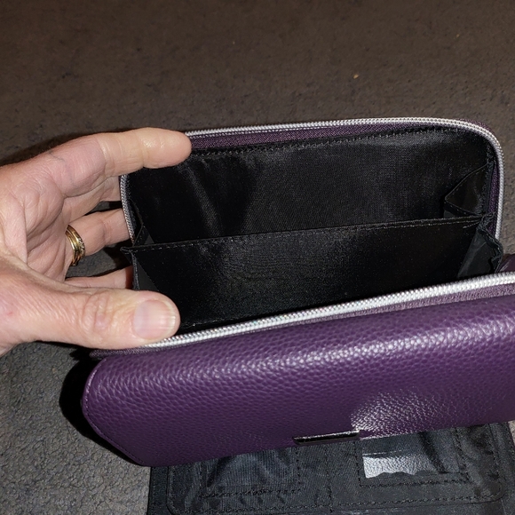 SOLD - Picture 3 of 4